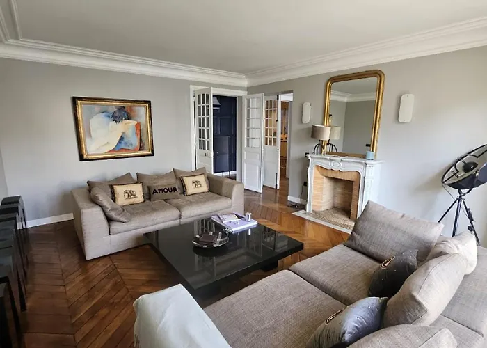 Luxury In 7th District With Tour Eiffel View Apartamento